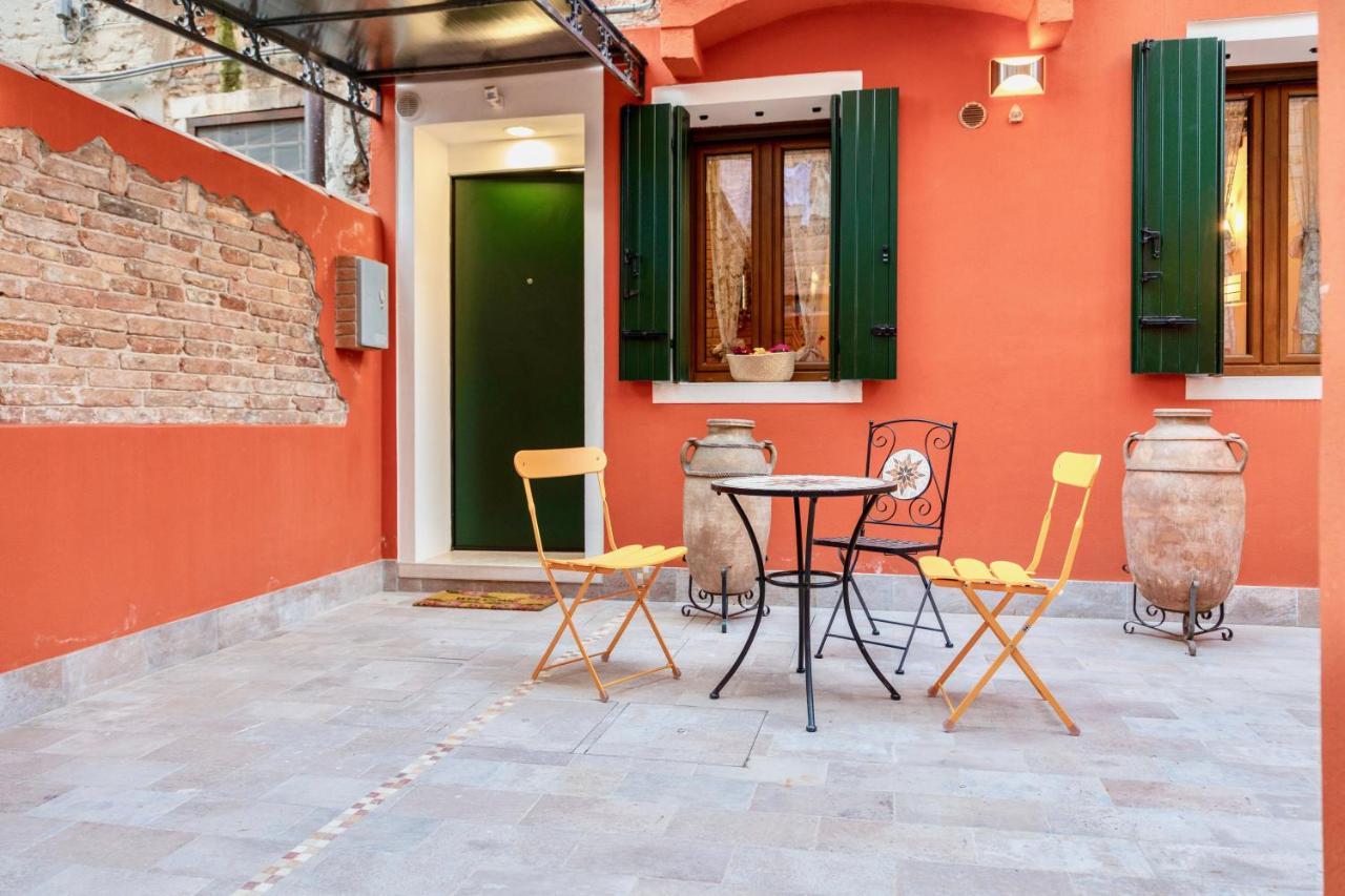Apartament Downtown With Private Garden *